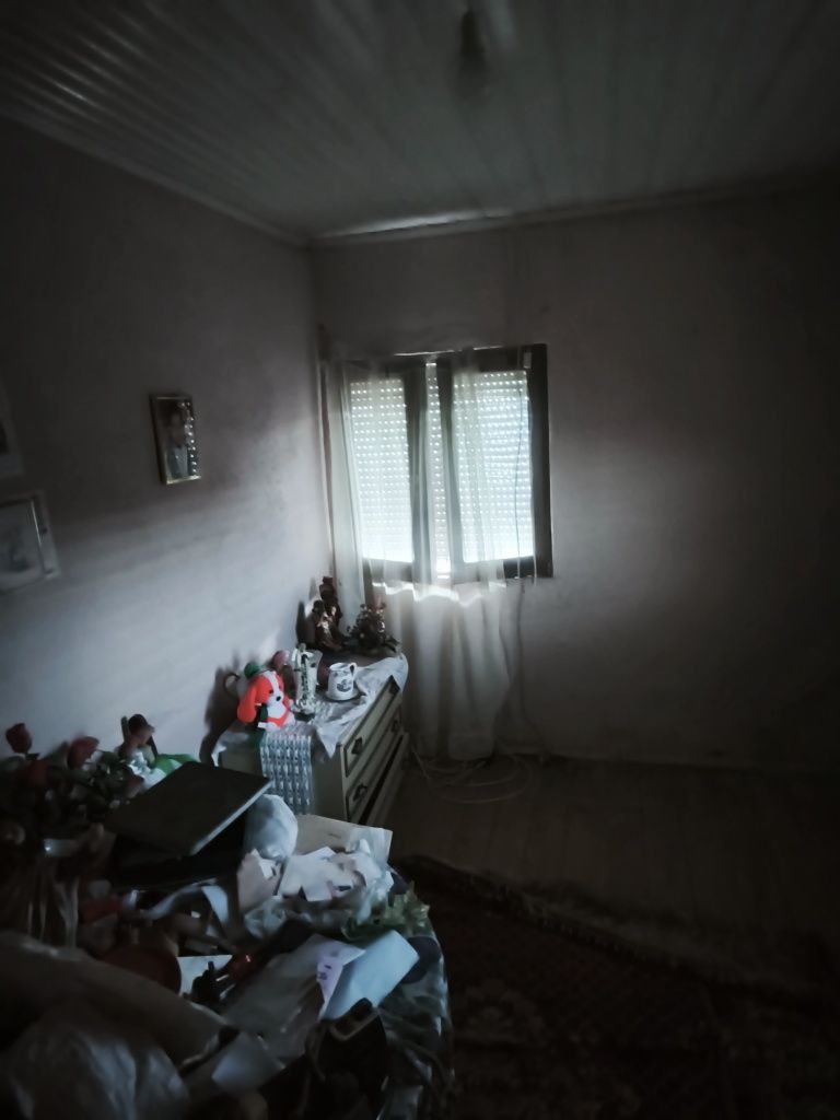 Pequena habitação para venda Moimenta da beira paradinha
