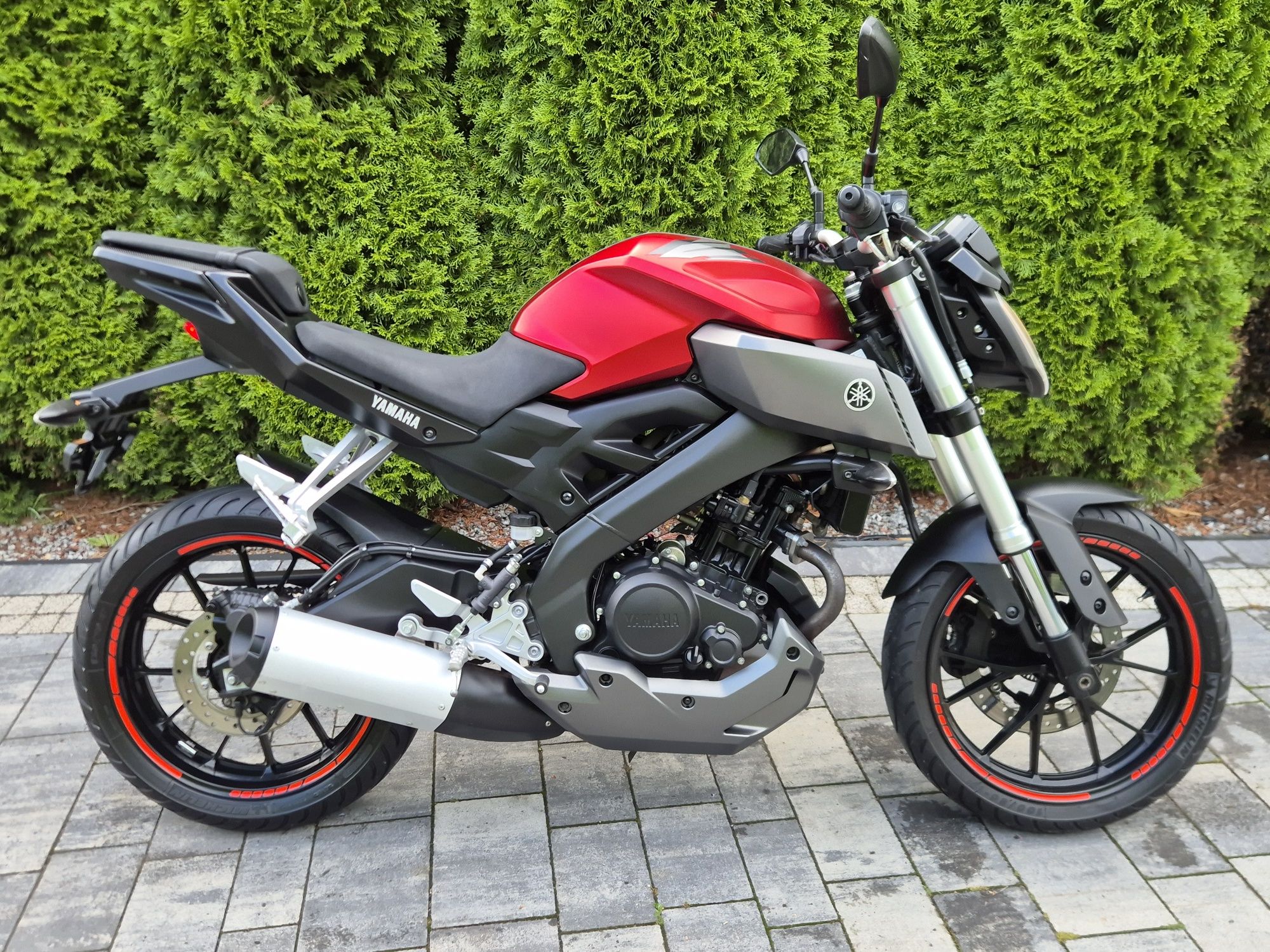 Yamaha MT 125 ABS 2015R ks serwisowa Idealna Kat B a1