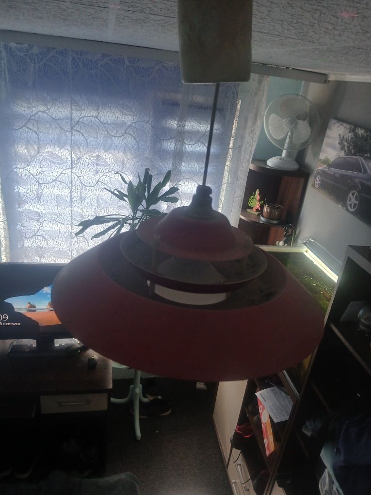 Czerwona lampa sufitowa UFO w stylu skandynawskim, Polska, lata 60 70
