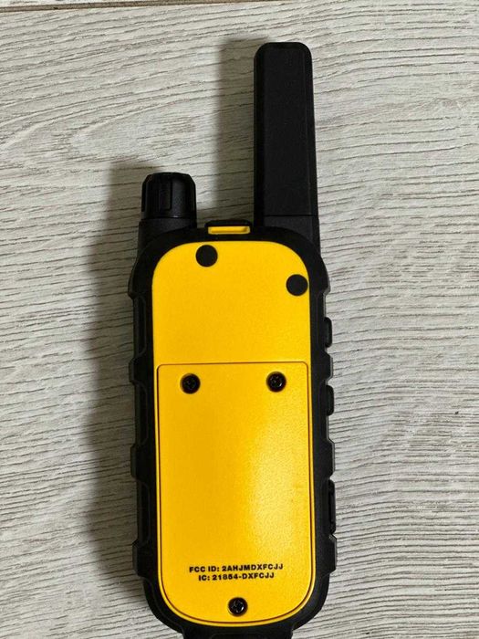 РАЦІЇ DEWALT DXFRS300 6 шт. + 6-ти портовий ЗП до них DXFRSCH6-300
