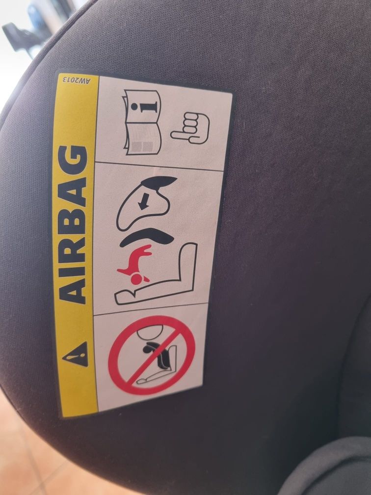 Cadeira para criança no carro isofix