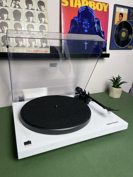 Програвач вінілу, виниловый проигрыватель Crosley C6 White