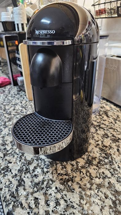 Maquina cafe nespresso automatica vertuo plus deluxe
