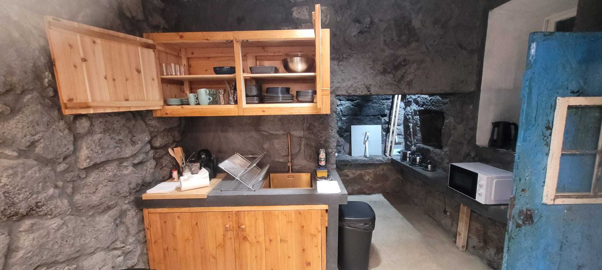 Moradia Charme São Jorge Urzelina T2 + Loja