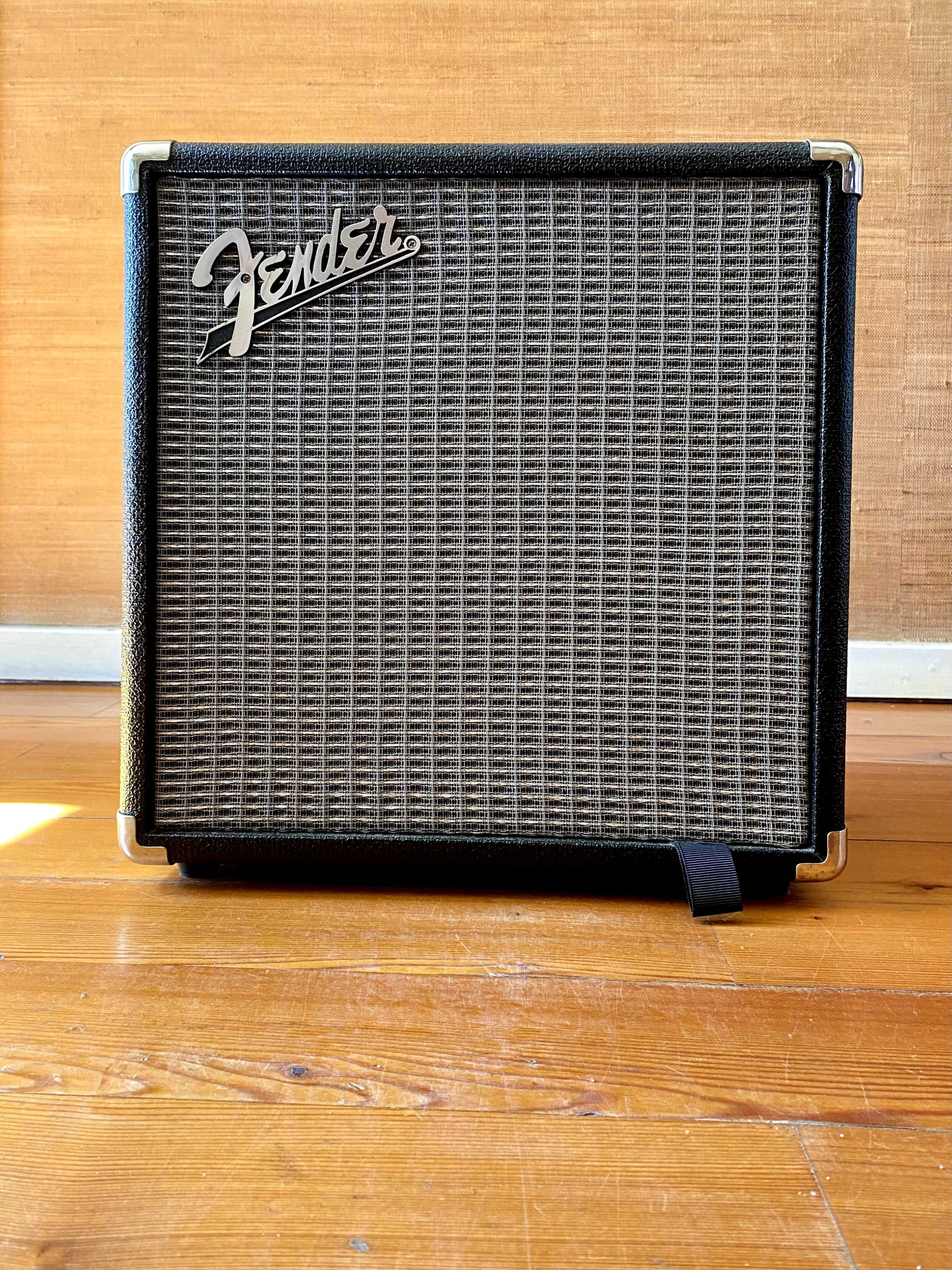 Fender Rumble 15 amplificador de baixo