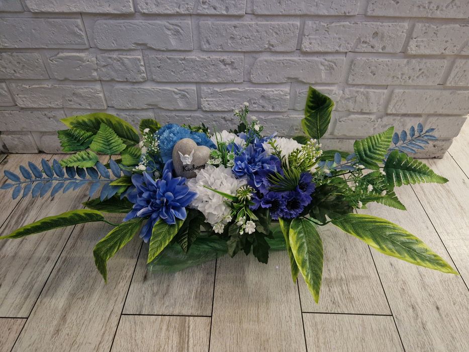 Wiązanka na cmentarz, całoroczna kompozycja