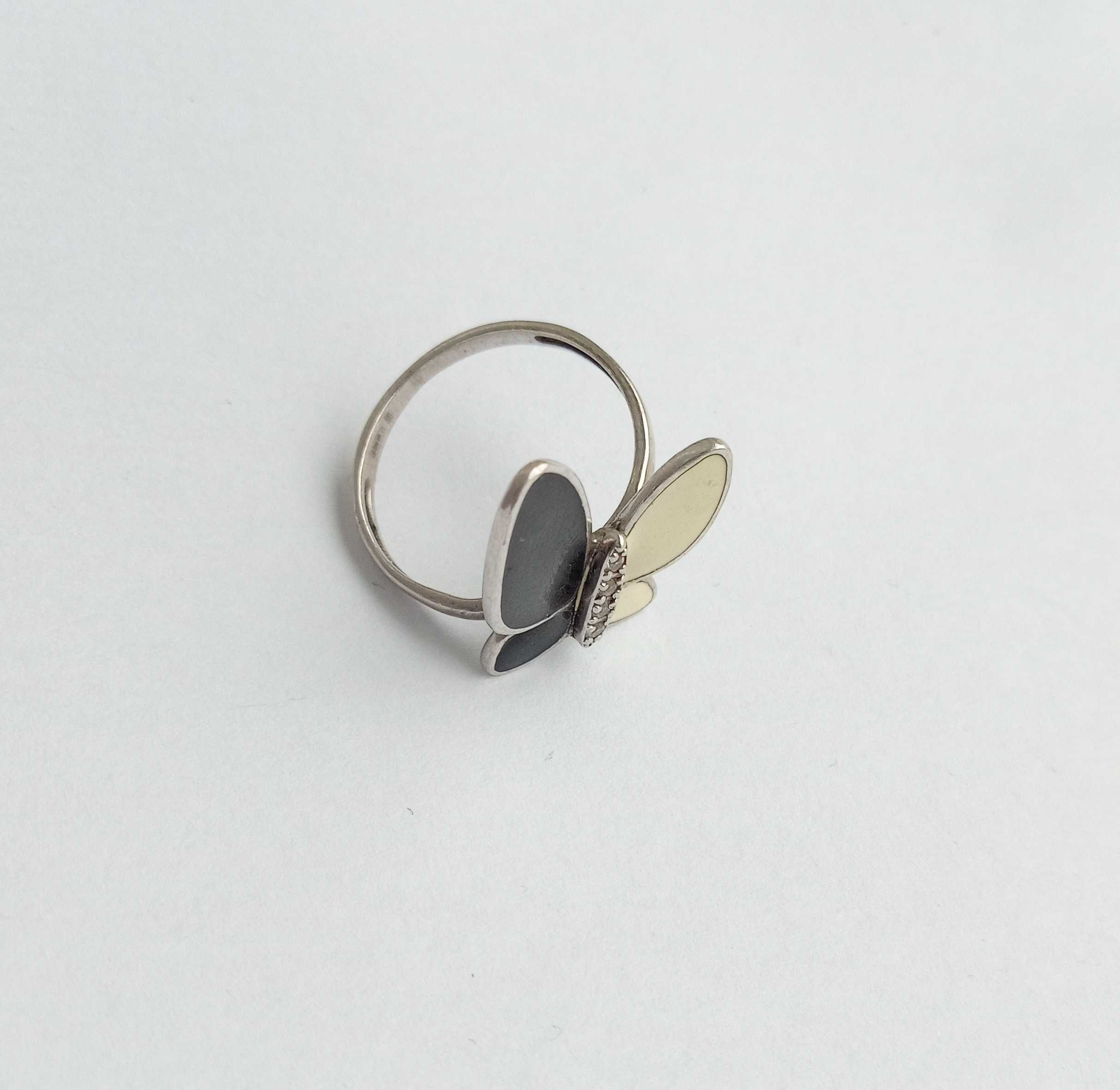 Кольцо Метелик перстень Срібло 925 проба. Емаль. Розмір 18. вінтаж