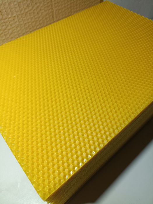 Przerób wosku na węzę, węza pszczela