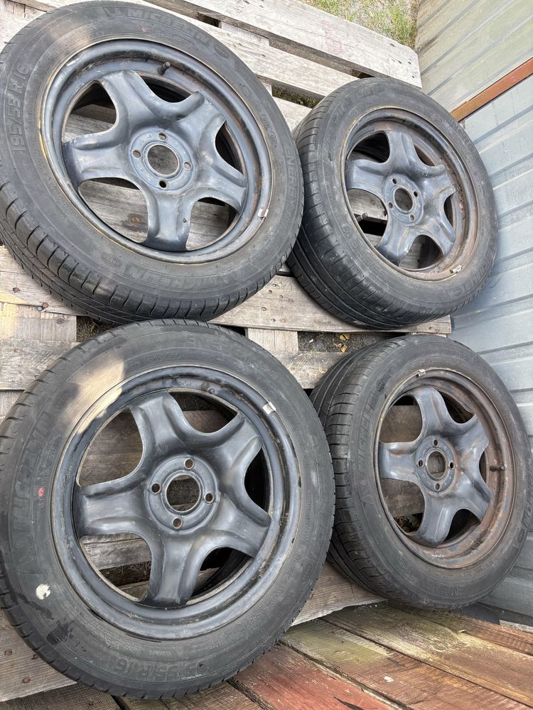 16” Renault Clio IV 4x100 / 195/55R16 87H Michelin 2017 r lato