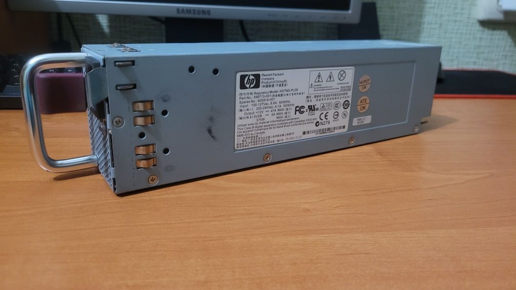 Серверный блок питания HP HSTNS-PL09 575w впике одновременно 
12v-565w