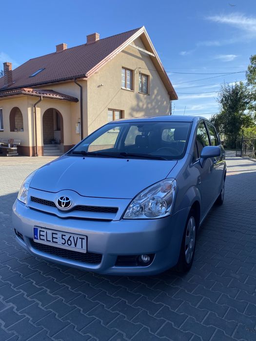 Toyota corolla verso 1.8 benzyna