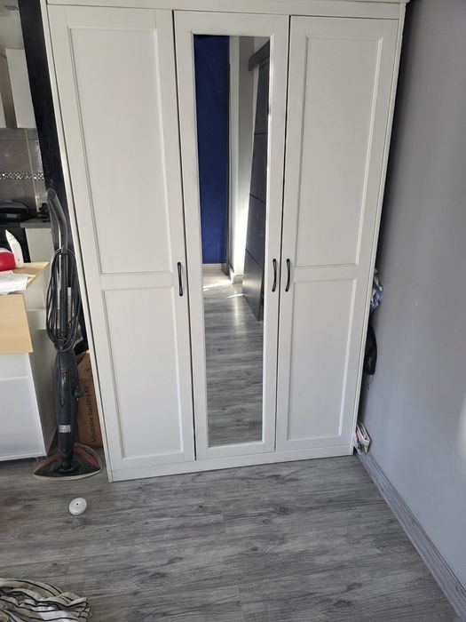 Szafa z lustrem biała