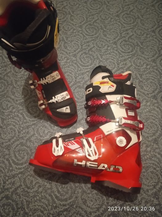 Лыжные ботинки состоянием супер ботинки в хорошем состоянии 1  сезон