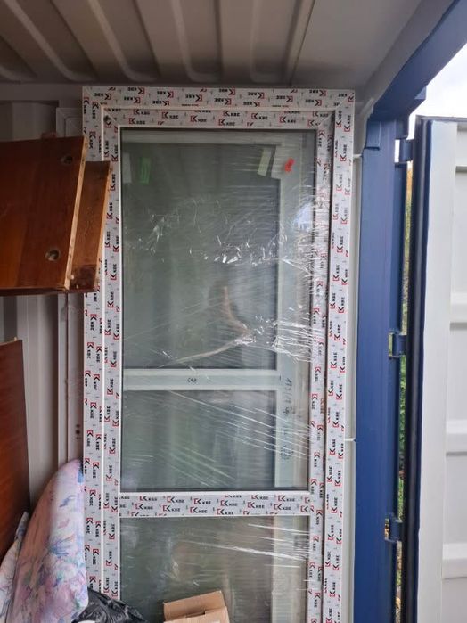 Sprzedam okno balkonowe jeszcze w folii