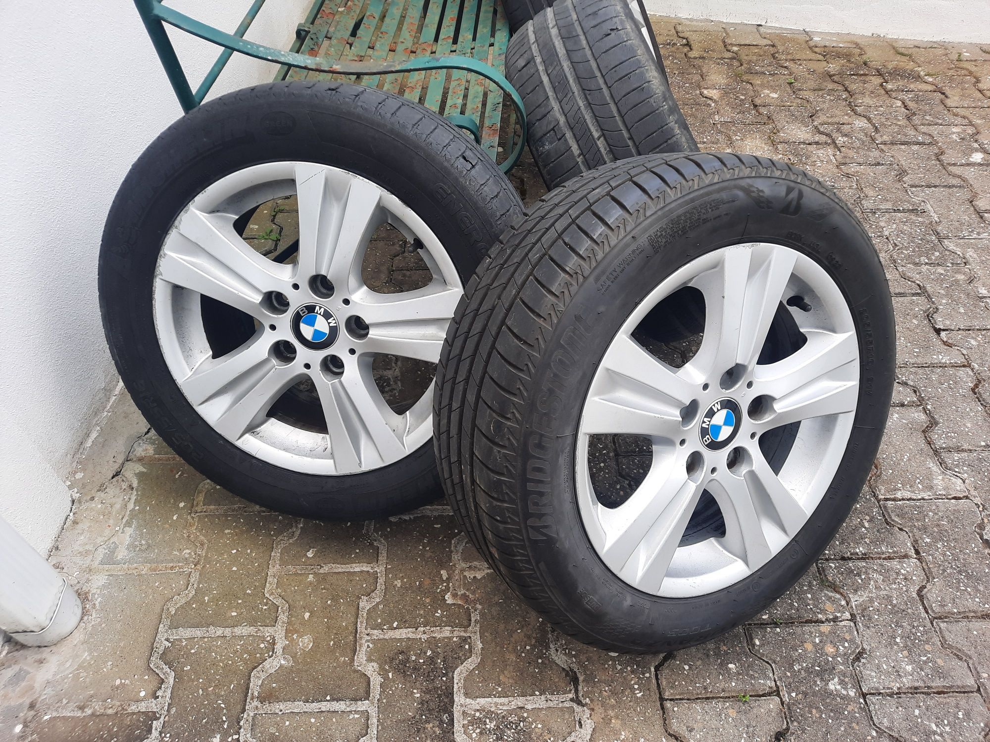 Vendo Jantes BMW a precisar de 4 pneus