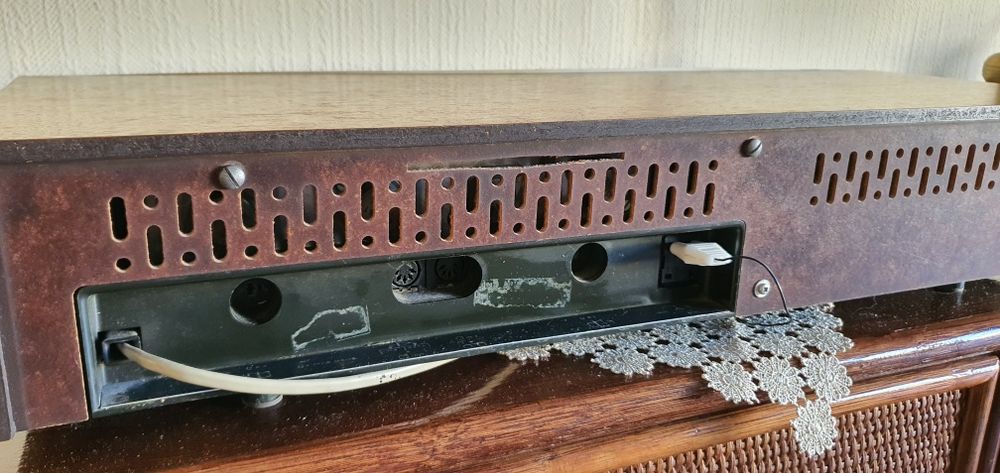 Amplituner PHILIPS 702 plus kolumny