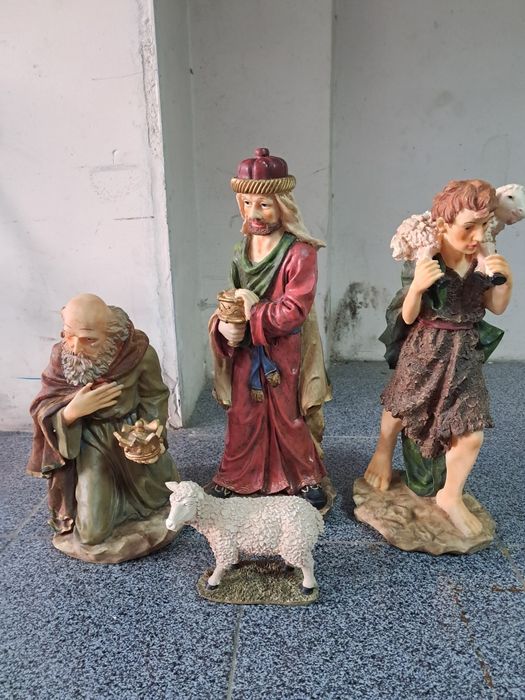 Figuras do presépio com 50cm de altura