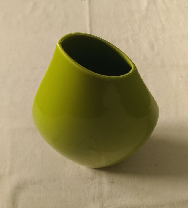 Jarra em Porcelana