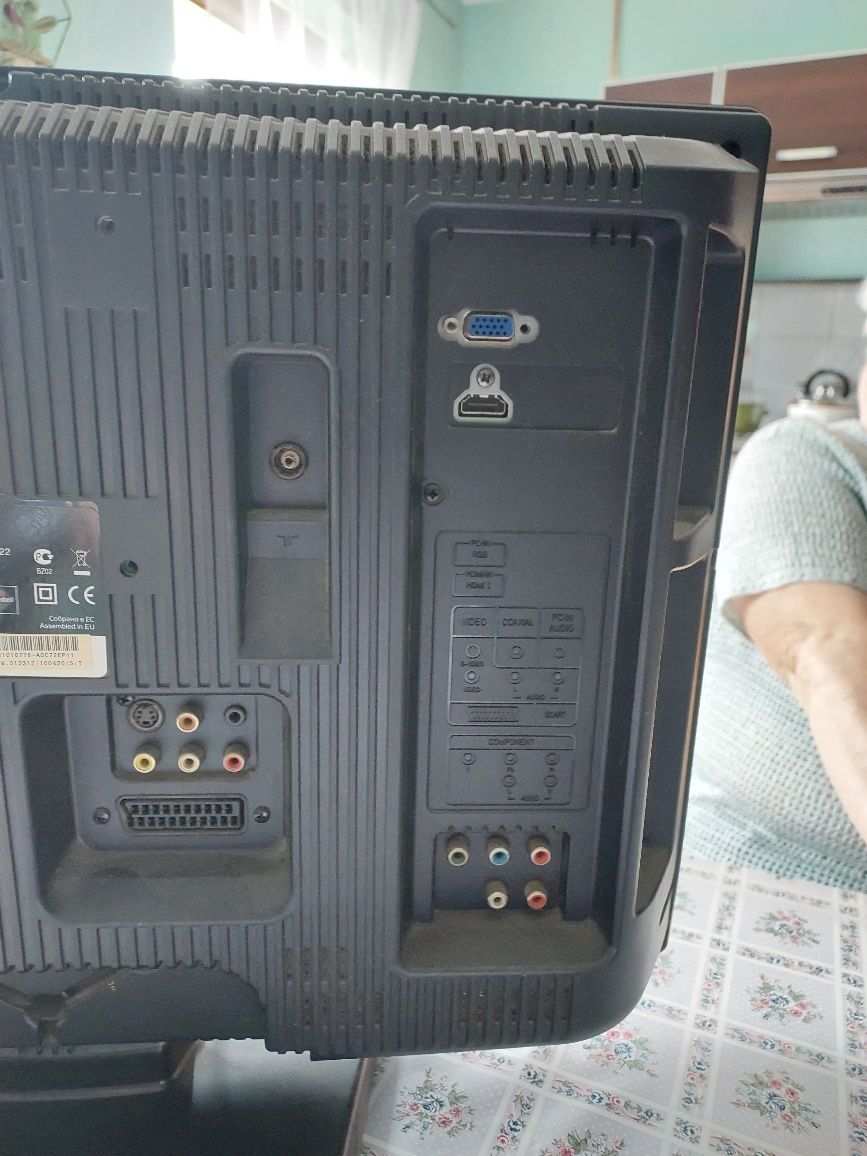 Telewizor 22 całe z dekoderem