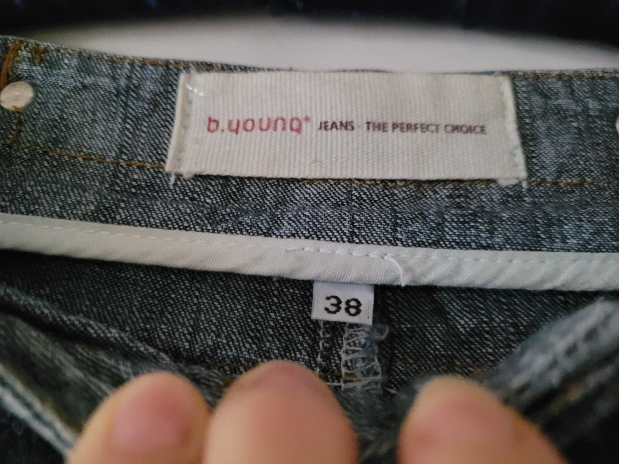 Spódnica jeansowa firmy b. young r. 36/38