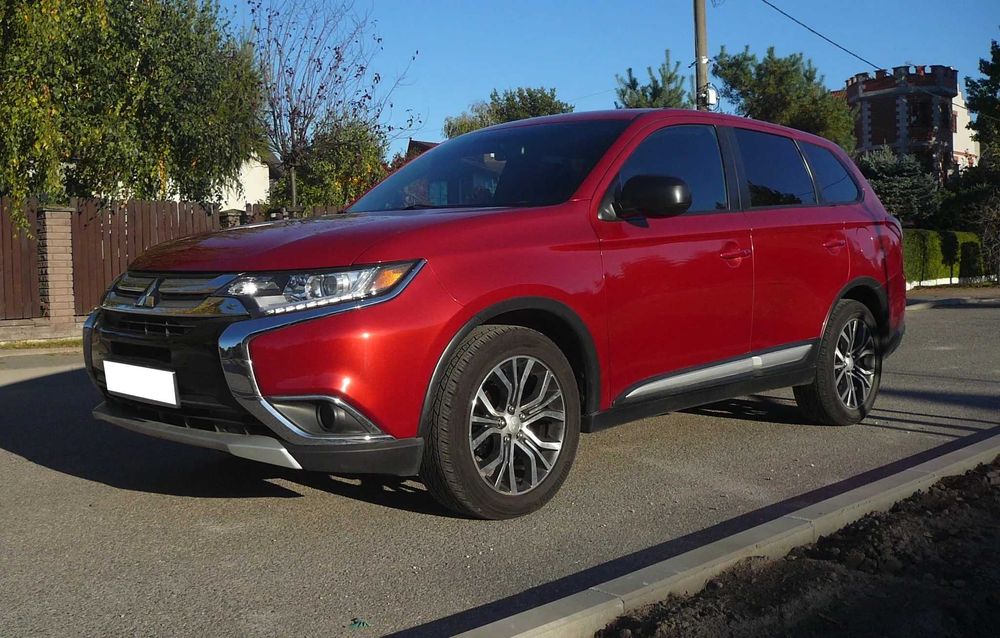 Mitsubishi Outlander 2.4 4WD CVT Instyle 2018