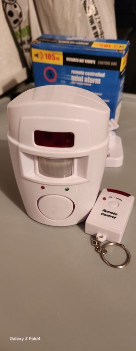 Mini Alarm 105 Decybeli na pilota z czujnikiem ruchu