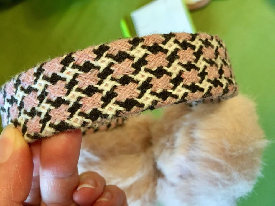 Теплі вушка) Можна регулювати в різні сторони