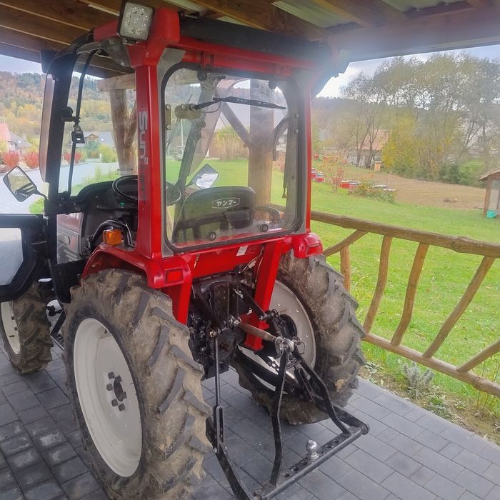 Okazja sprzedam Traktor z osprzętem