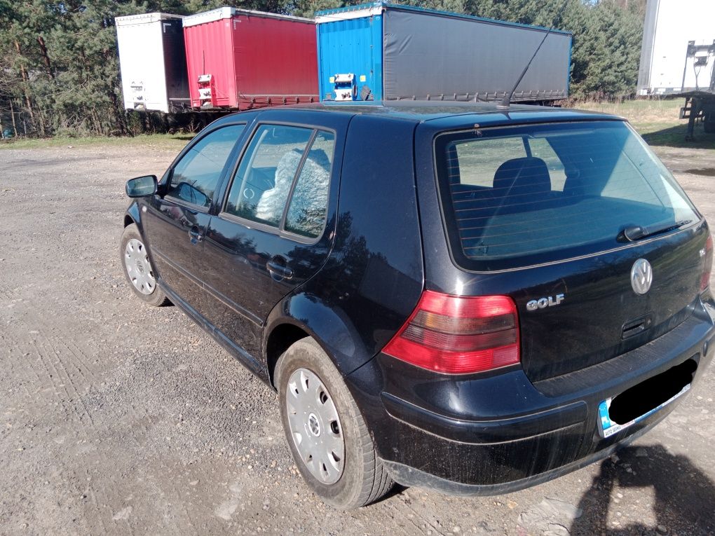 Sprzedam VW Golfa 4 2003r silnik 1.6 z gazem