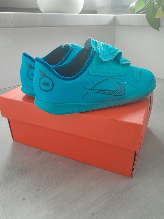 Halówki na rzep NIKE JR