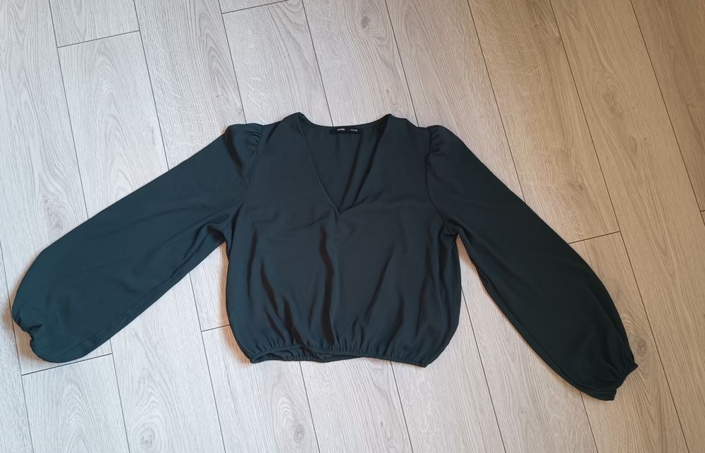 Bluzka damska z szerokimi rękawami