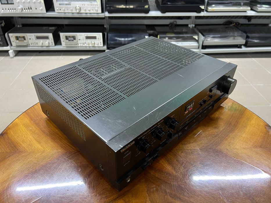 Wzmacniacz Technics SU-V65 Audio Room