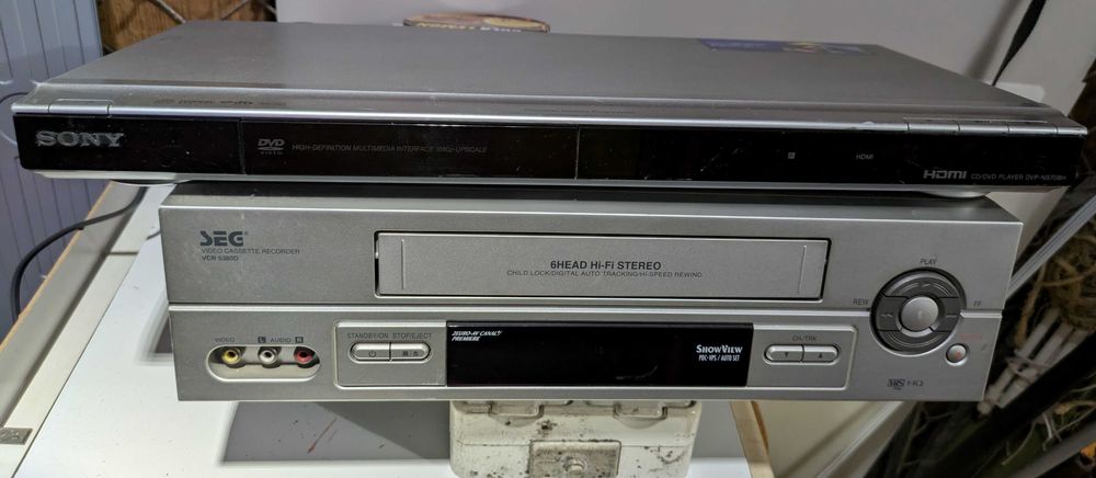 два  -DVD плеера SONY PANASONIK + Видеоплеер цена за все !