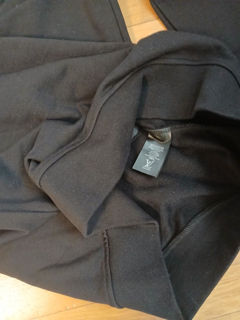 Czarna bluza Louis Vuitton