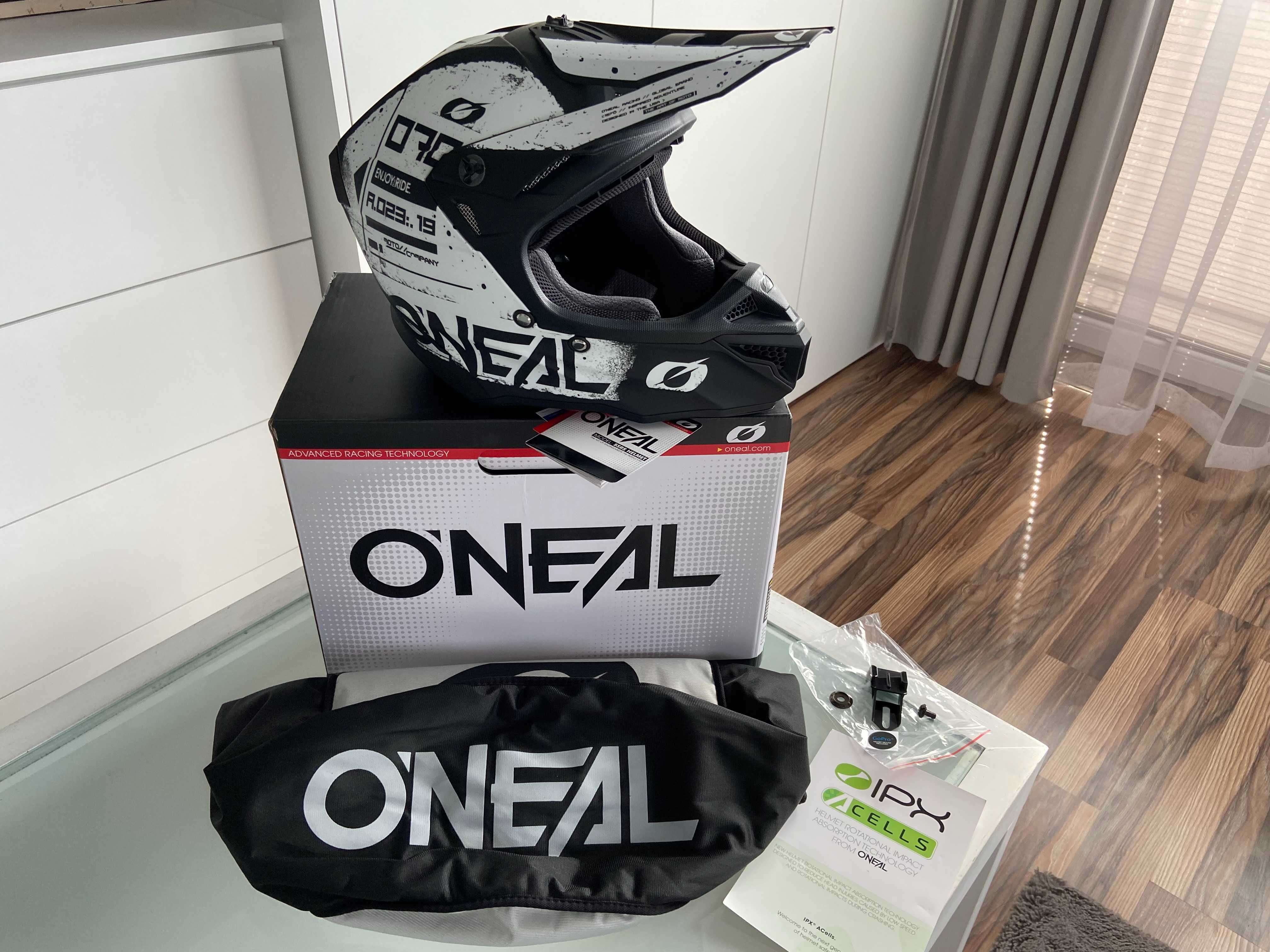 Kask Oneal SCARZ V24 5SRS Polyacrylite Black White(cross,quad,enduro)