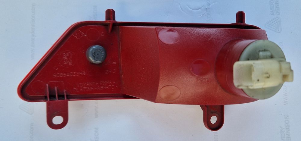 Lampa przeciwmgielna tył peugeot 3008