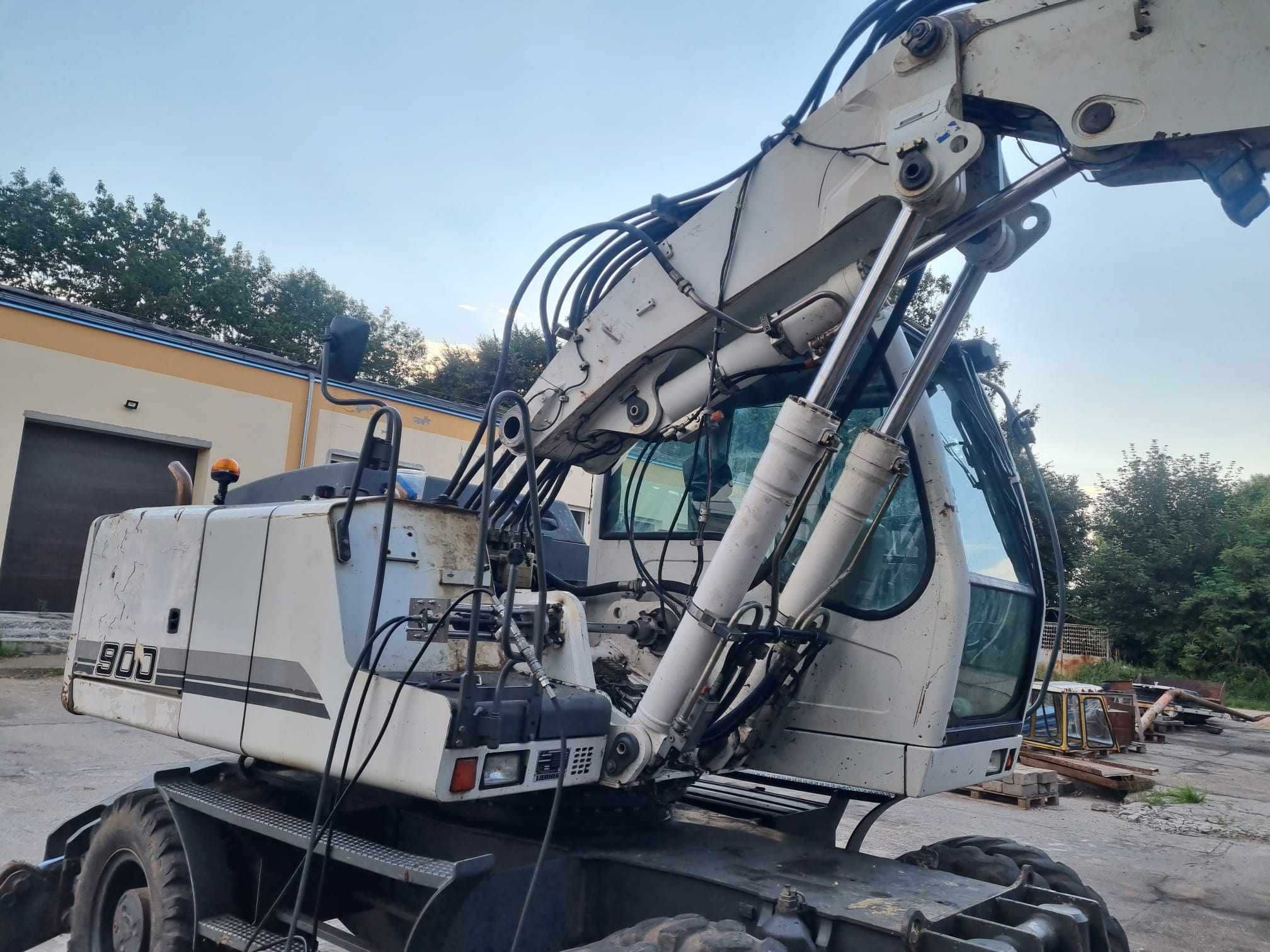 Regeneracja ramion koparek Naprawa koparek, maszyn budowlanych