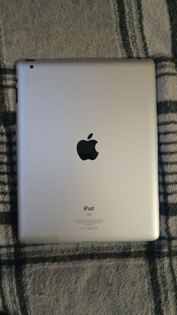 Apple iPad 2 , Wi-fi, 16gb.