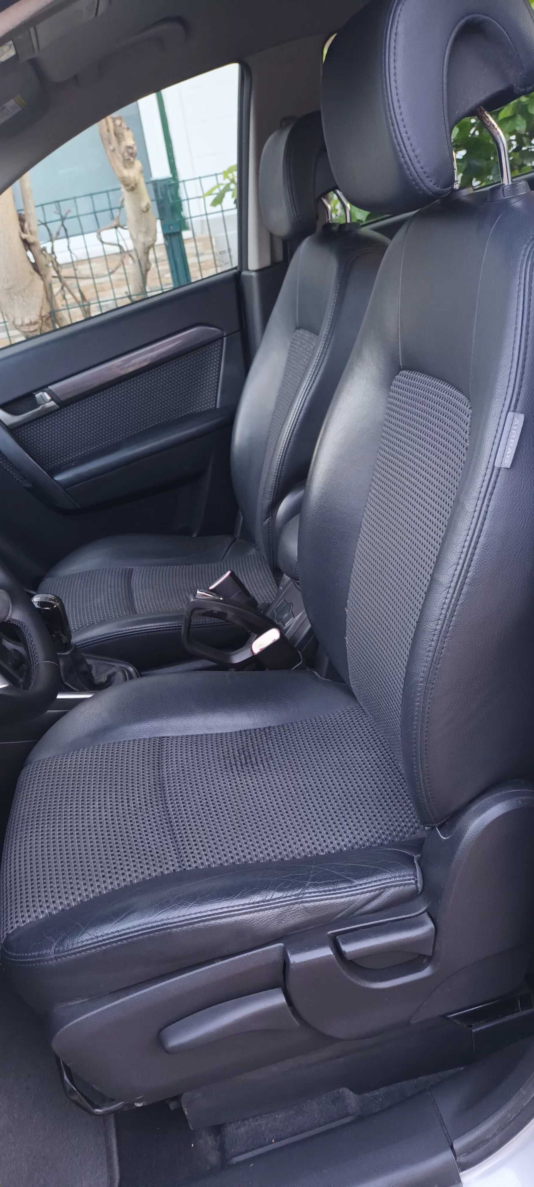 Chevrolet Captiva 2.0 VCDi SEVEN 2010