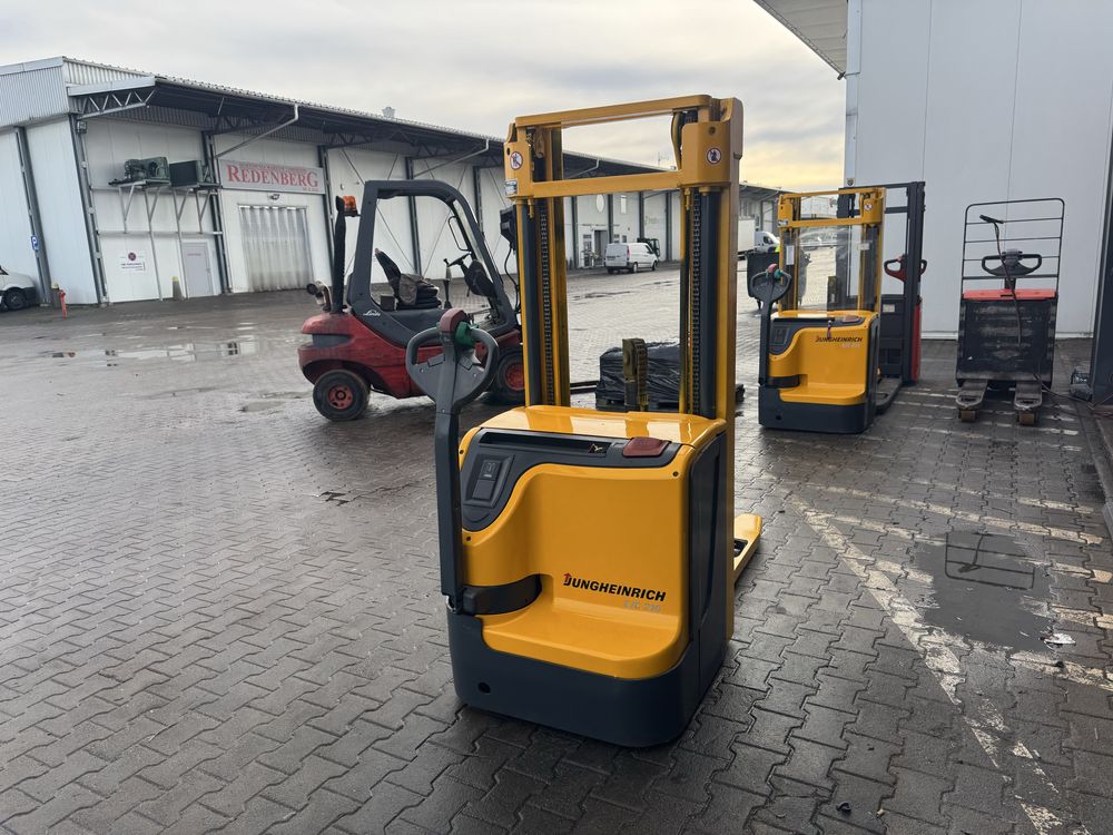 Paleciak elektryczny Jungheinrich EJC 1600 kg 420 cm wózek Ejc 216