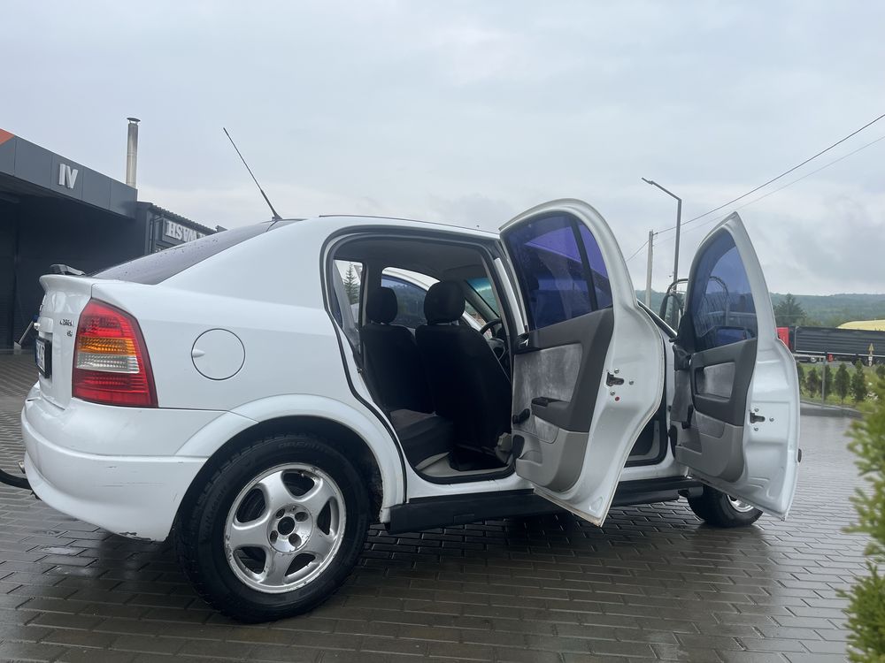 Opel Astra 1.6 2001 рік