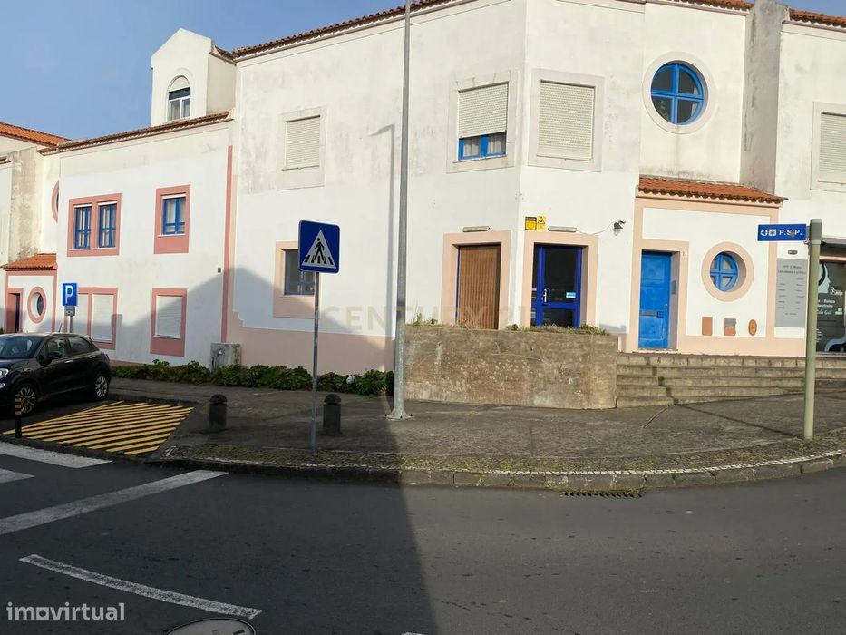 Espaço Comercial / Habitação