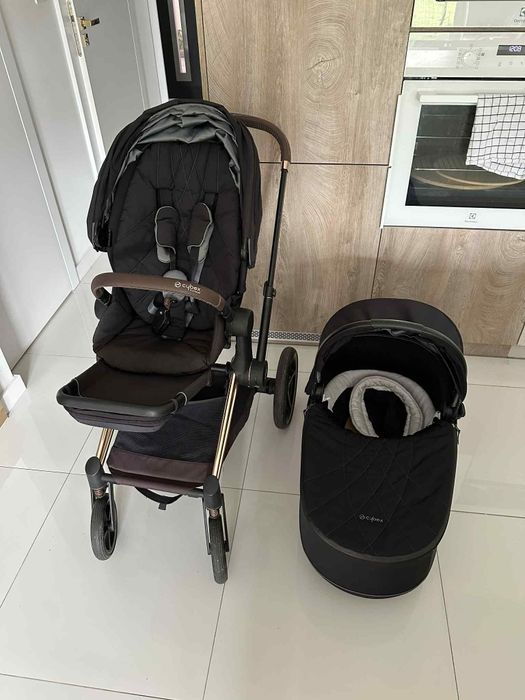 Cybex Priam 2.0 Golden rose. 4w1 – fotelikiem Cloud T i bazą