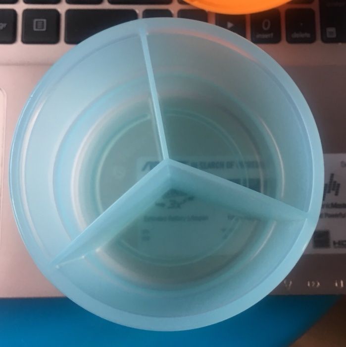 Tupperware pojemnik na mleko