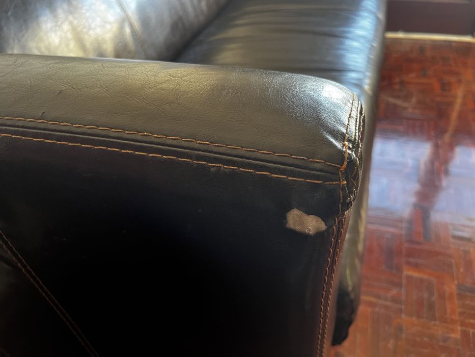 Vendo sofá de pele Preto