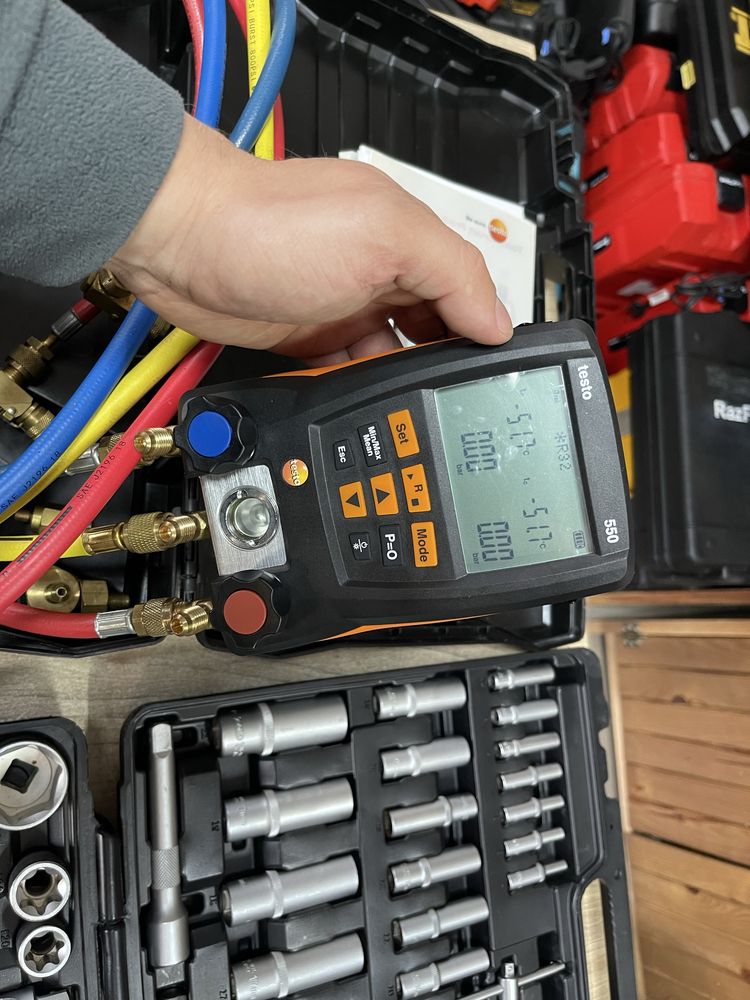 Testo 550 / манометричний колектор з шлангами Тесто