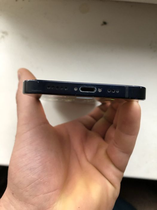 iPhone 12 в нормальному стані