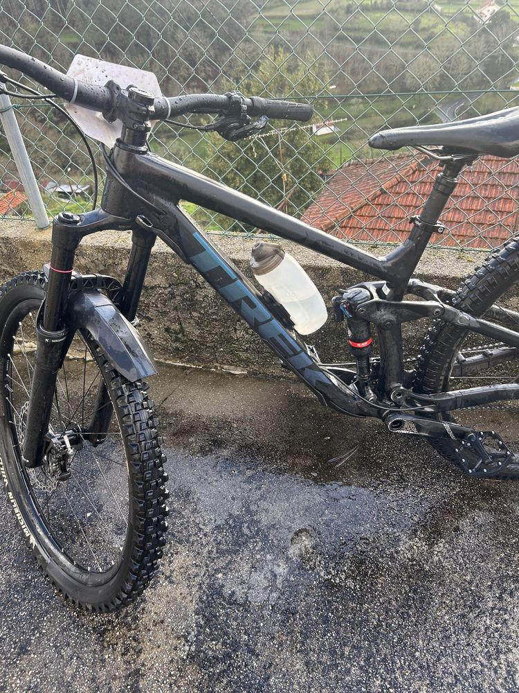 Bicicleta Trek Slash 8 / 29”