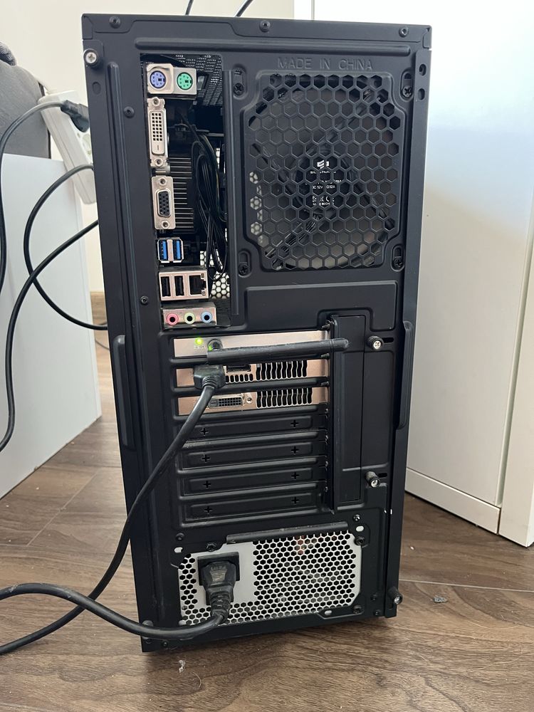 Komputer i5-4440/8GB RAM/SSD+HDD/RX 470/ Windows 11