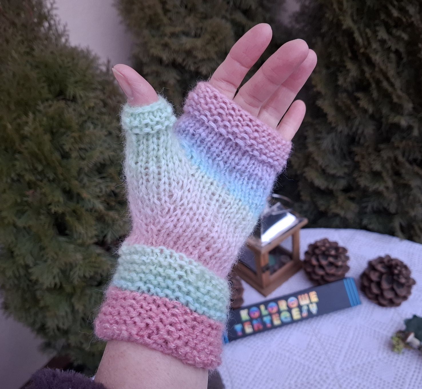 Mitenki "Pastele" handmade . Nr MP 1. Wełna 76 %.